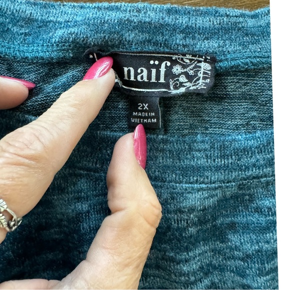 NAÏF velour textured asymmetrical hem 3/4 sleeve sweater size 2X front pockets - Picture 5 of 7